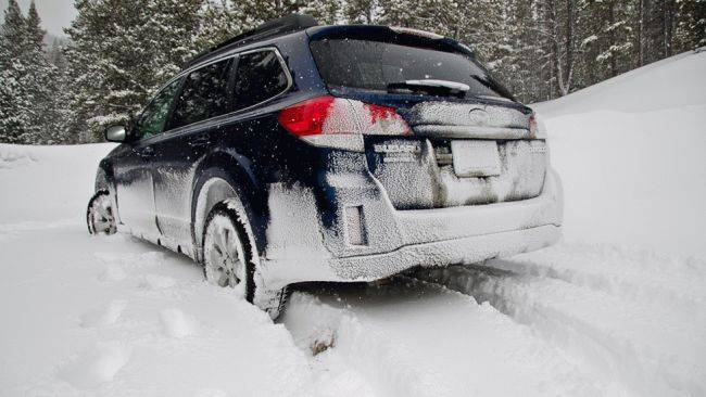 Driving in Snow: How to Stay Safe