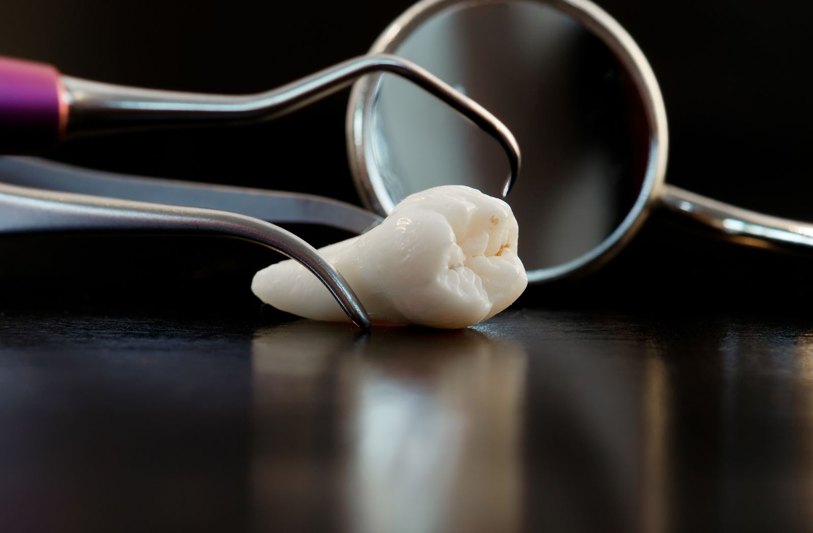 Experience less pain: Wisdom teeth Extraction in London